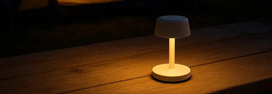 Hvilken lampe er bedst til camping og outdoor-liv? – Guide til trådløs belysning i det fri