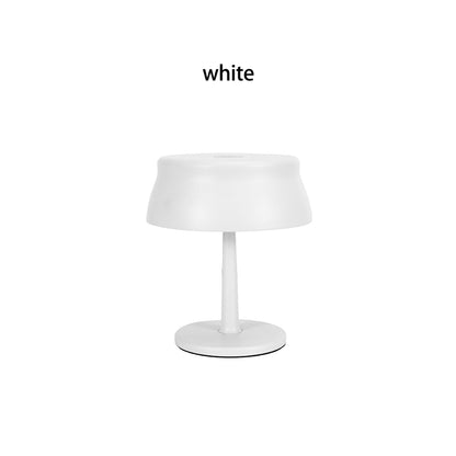 Luna Mini opladelig bordlampe i hvid med elegant nordisk design på lys baggrund