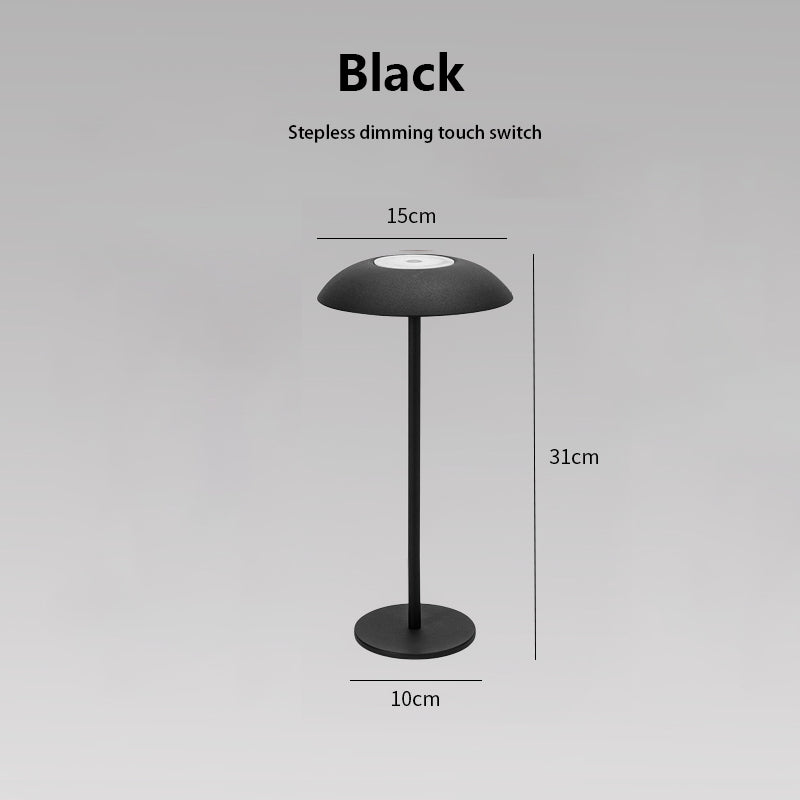 Luna opladelig bordlampe i sort med mål og touch dæmpning i moderne nordisk design