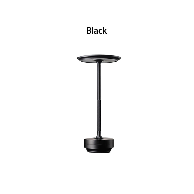 Nordika Classic opladelig bordlampe i sort med eksklusivt minimalistisk design på hvid baggrund